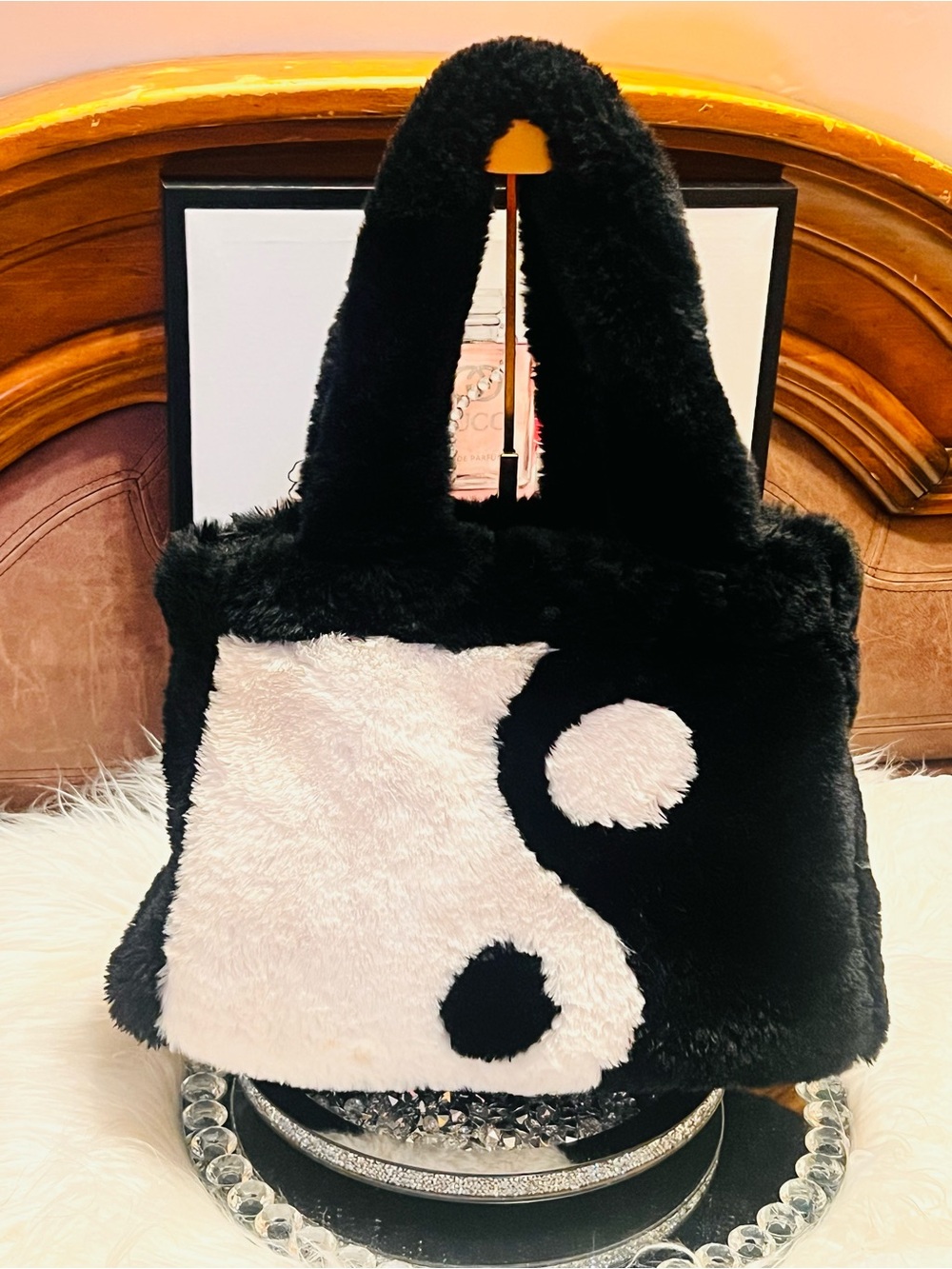 Faux Fur Yin Yang Black & Cream tote bag - Picture 10 of 10